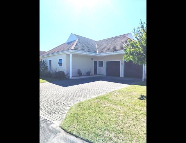 3 BEDROOM HOUSE FOR SALE IN SANDBAAI